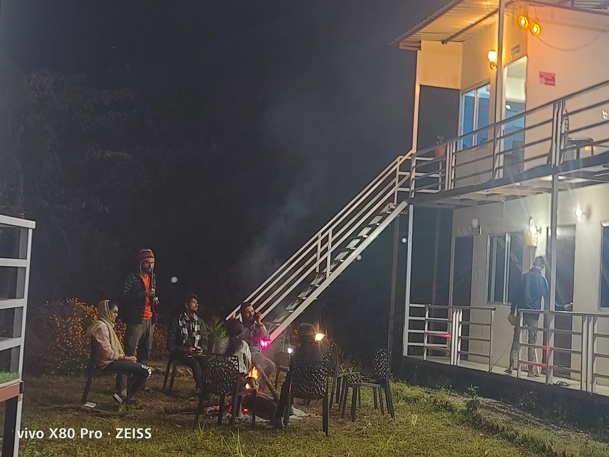 night view of musafir resort guptkashi