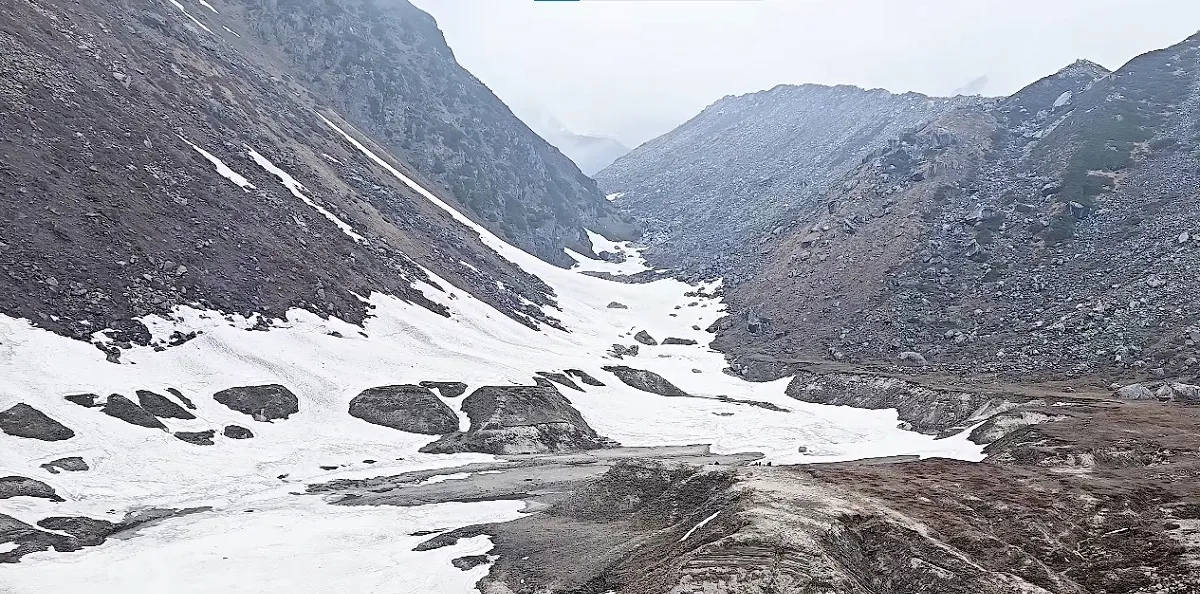 chorabari lake gandhi sarovar near kedarnath