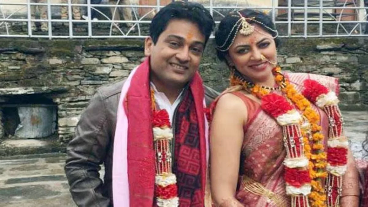 kavita kaushik and ronnit biswas wedding at triyuginarayan temple