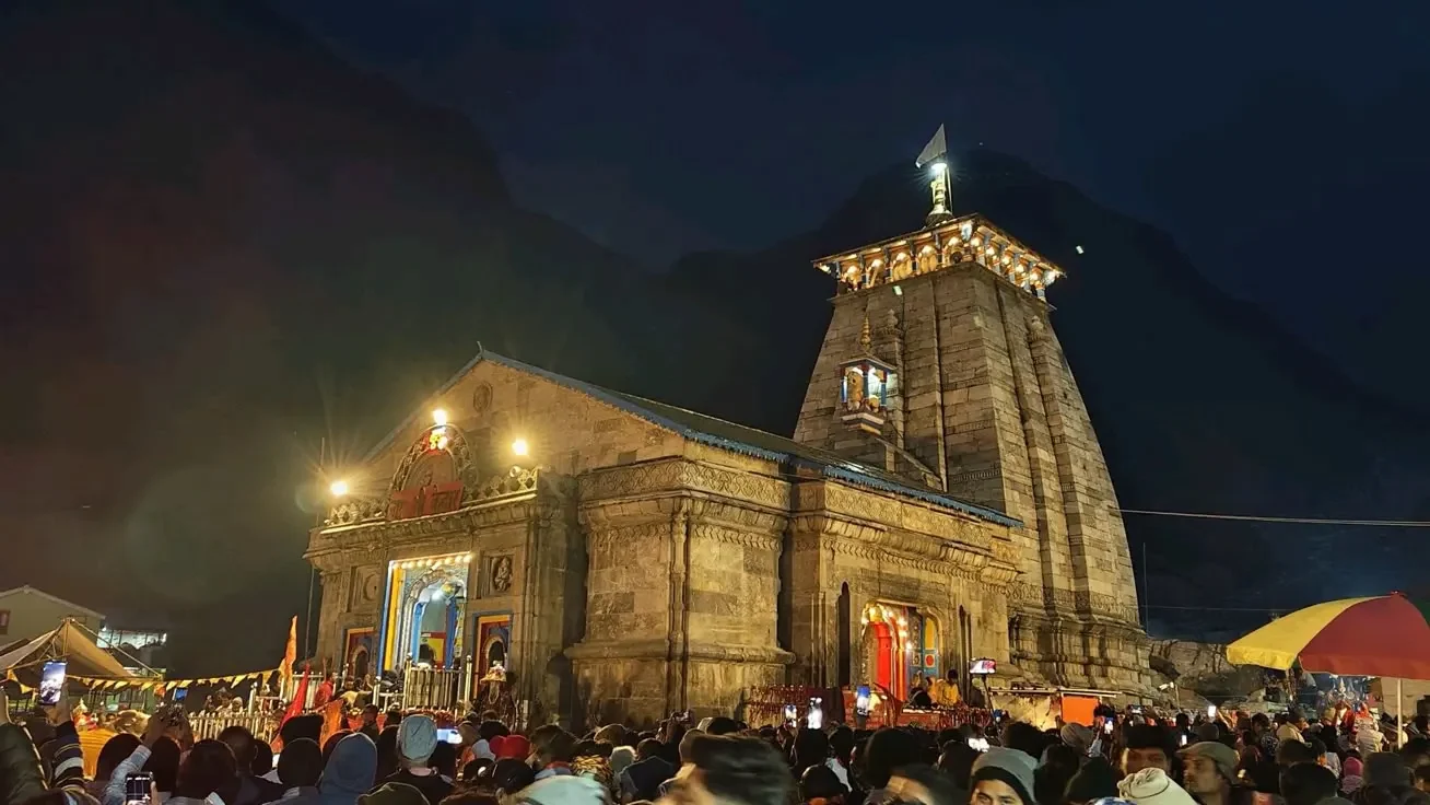 kedarnath temple night view