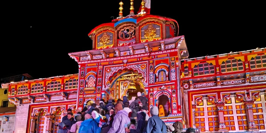 badrinath temple architecture