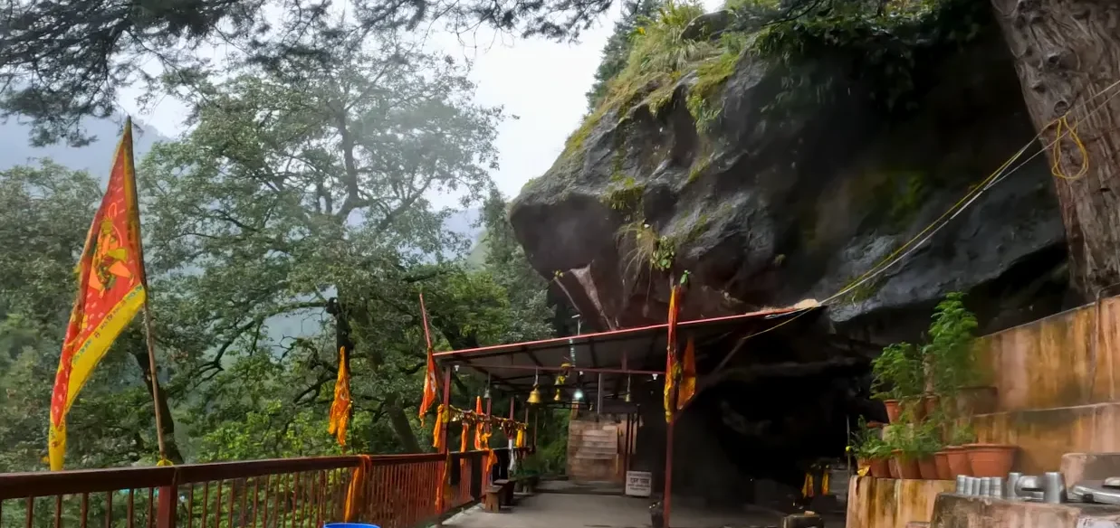 kalpeshwar mahadev temple panch kedar in uttarakhand