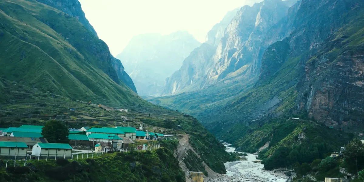 mana village weather
