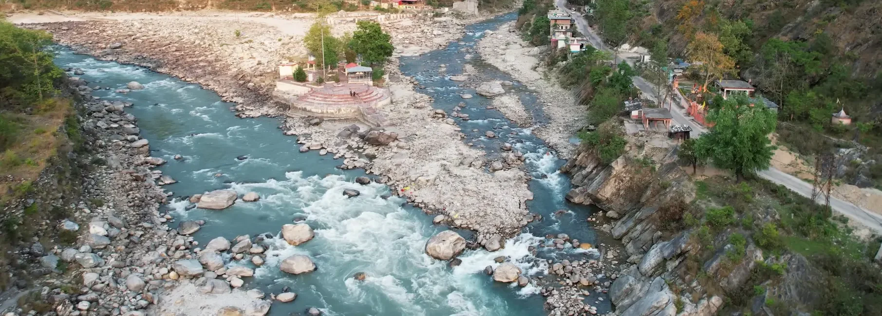 nandaprayag sangam confluence of alaknanda and nandakini rivers