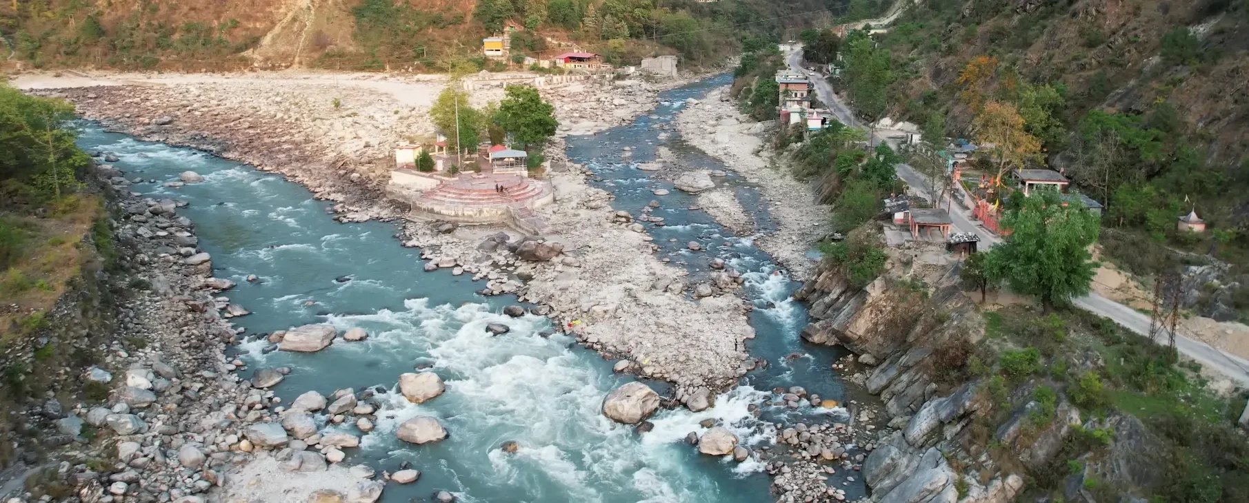 nandprayag sangam in nandaprayag uttarakhand confluence of alaknanda and nandakini at nandprayag uttarakhand