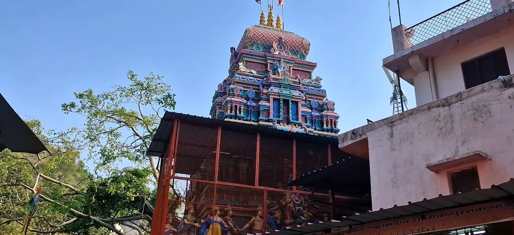 neelkanth mahadev temple in rishikesh