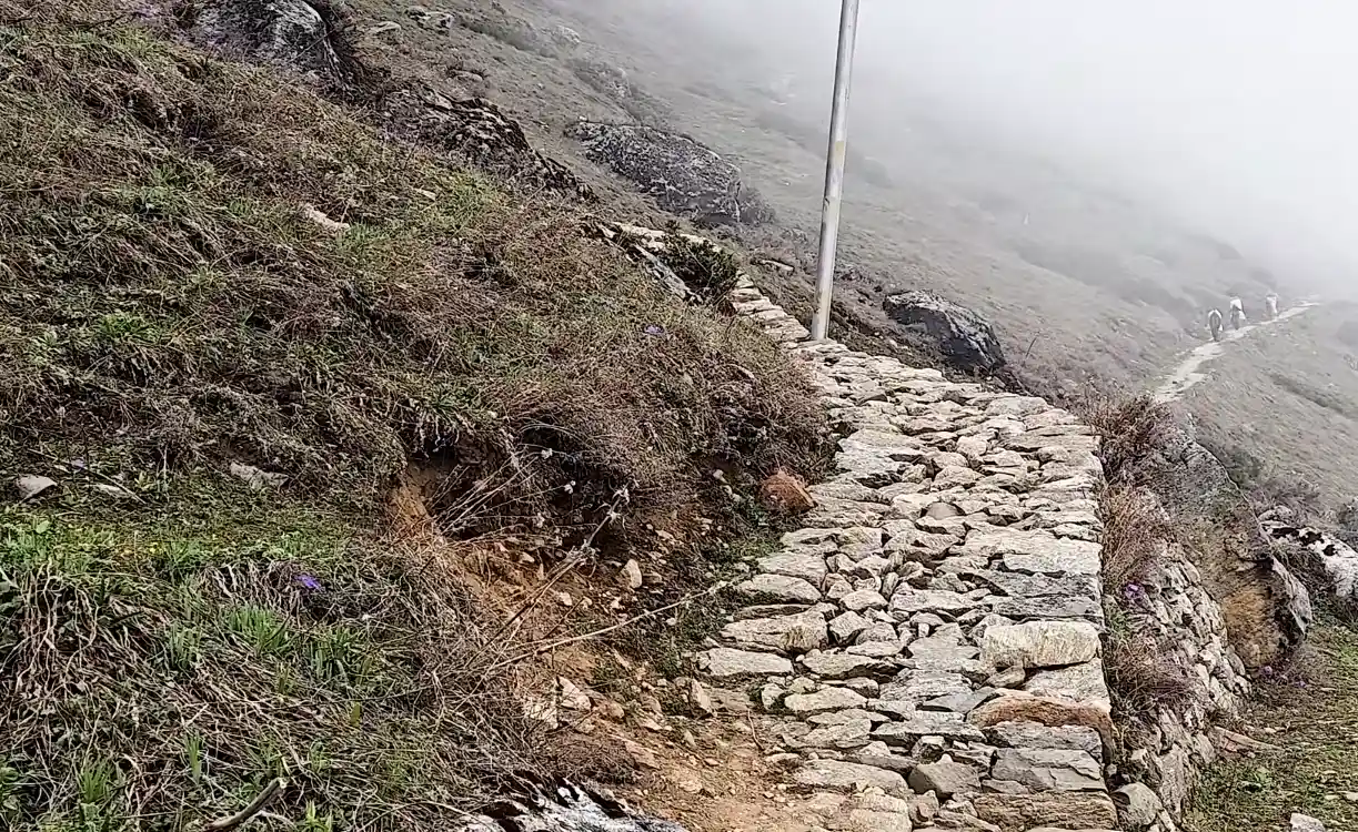 chorabari tal trek route image