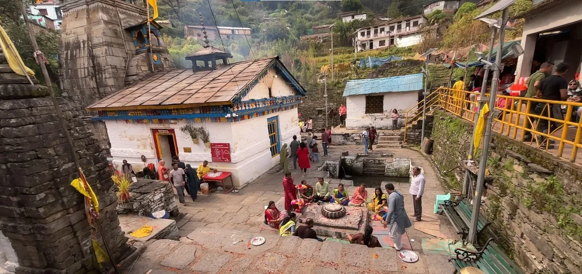 triyuginarayan temple