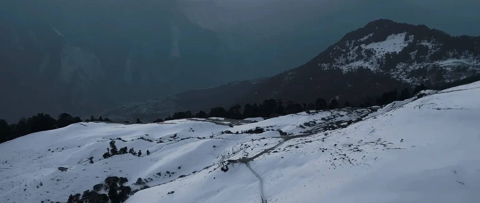 dayara bugyal winter trek in uttarakhand