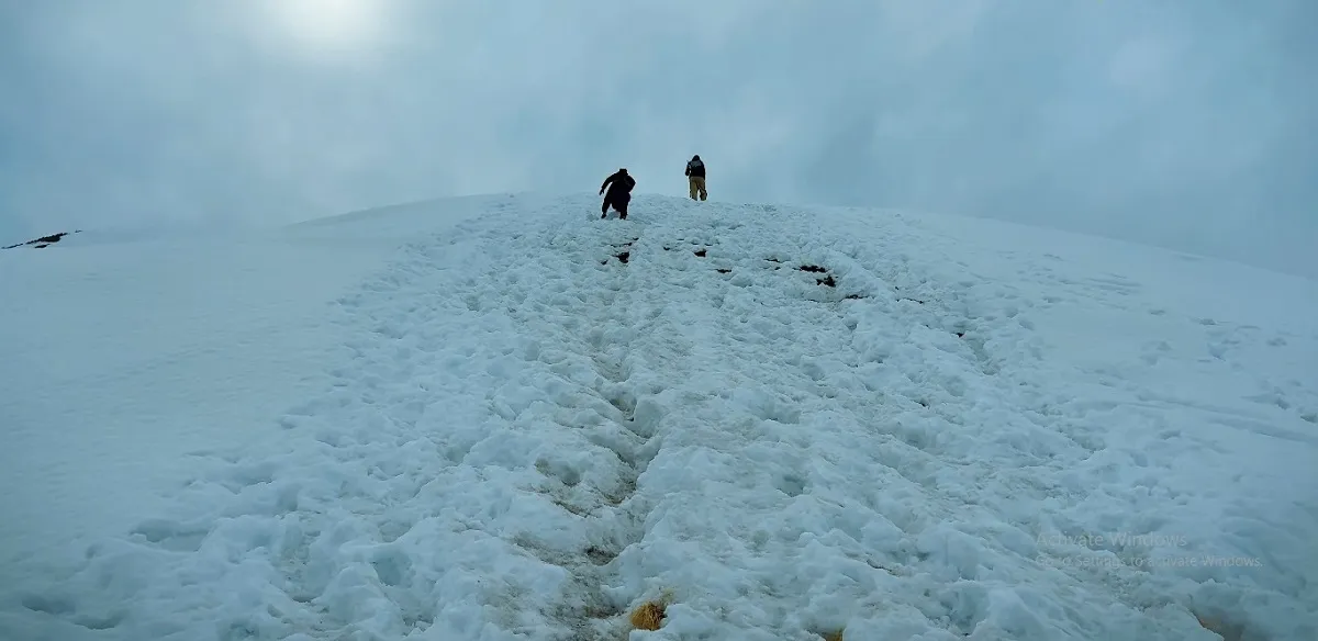 khaliya top winter trek in uttarakhand